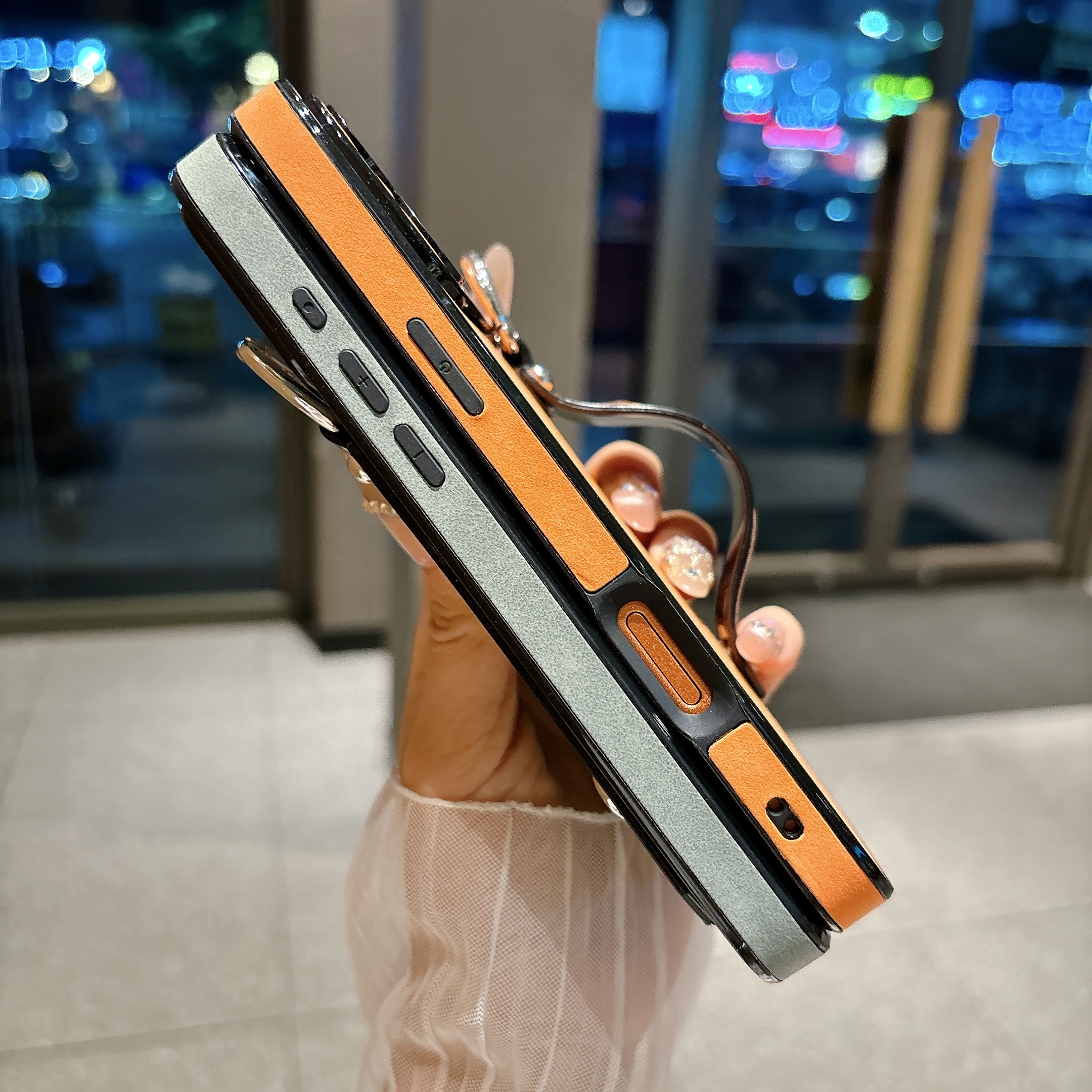 Suede Leather Wrist Strap Hold - Phone Cases Iphone 16 Pro Max recensie en prijs
